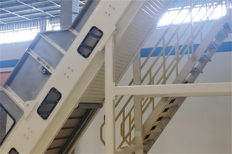 喂料提升机电动卷帘背板